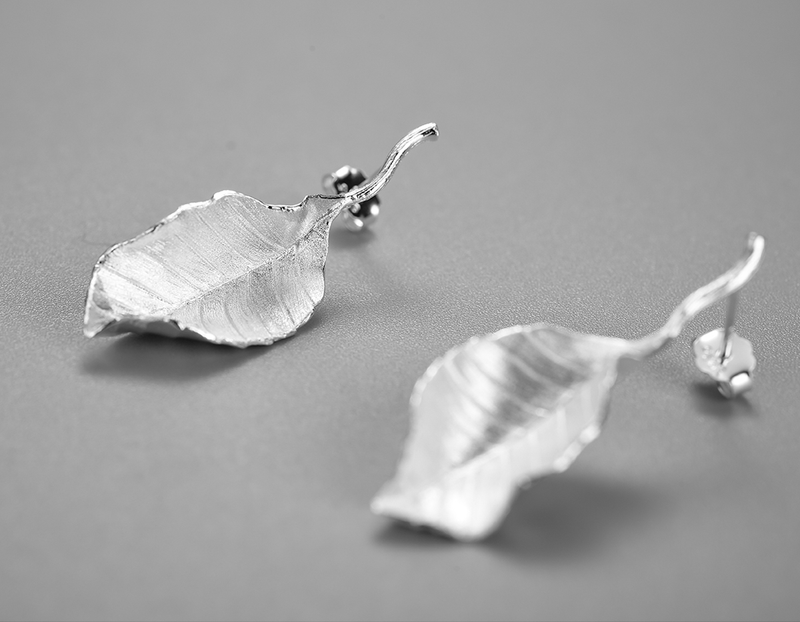 Elegant Autumn Leaf Stud Earring