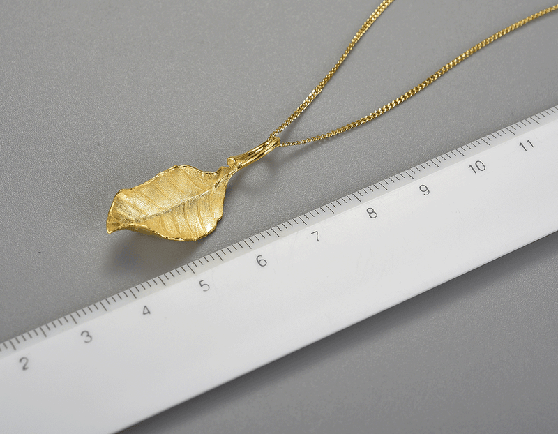 Elegant Autumn Leaf Necklace