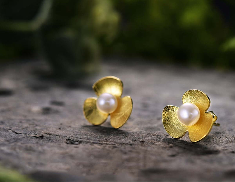 Pearl Clover Earring