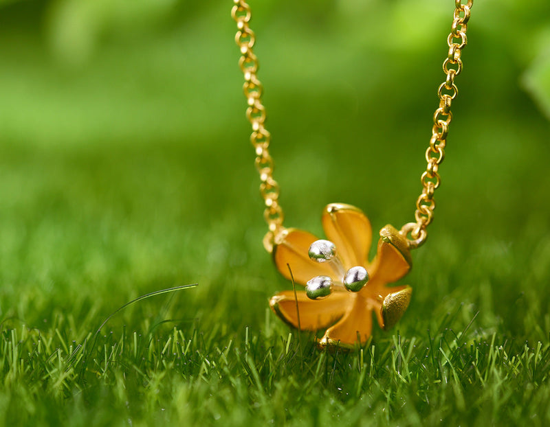 Fresh Blooming Flower Necklace