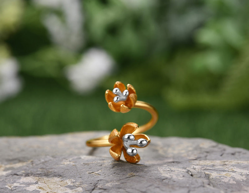 Fresh Blooming Flower Ring