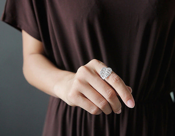 Monstera Leaf Ring