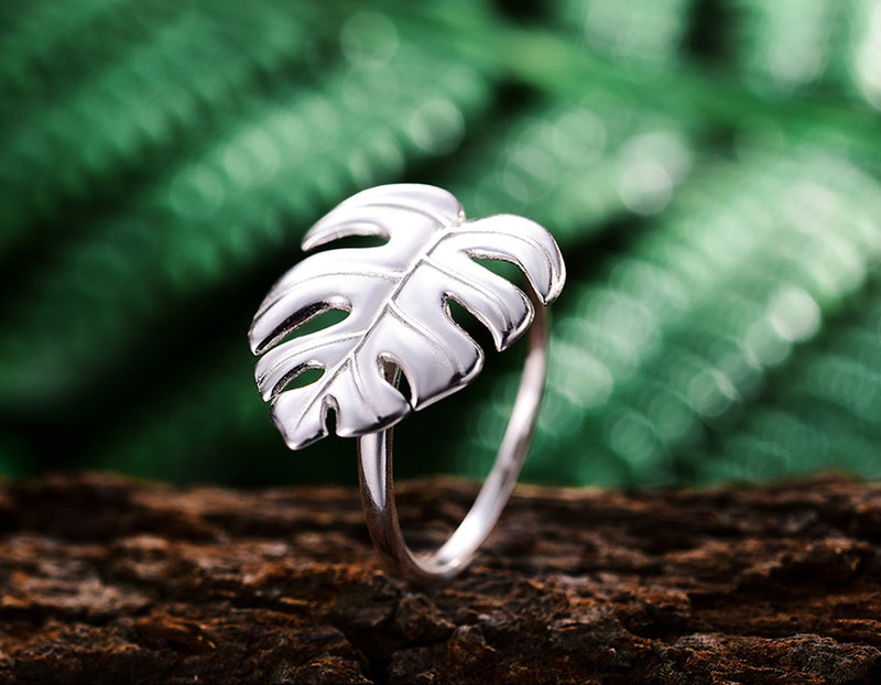 Monstera Leaf Ring