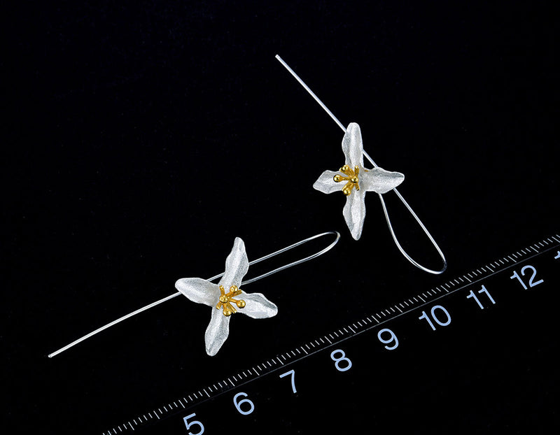 Poetic Clover Earring